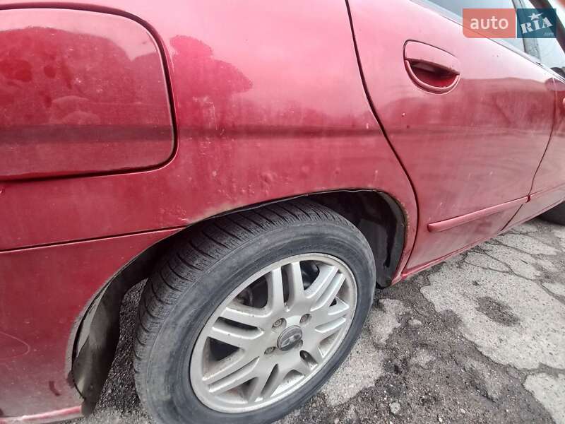 Седан Daewoo Nubira 2001 в Днепре
