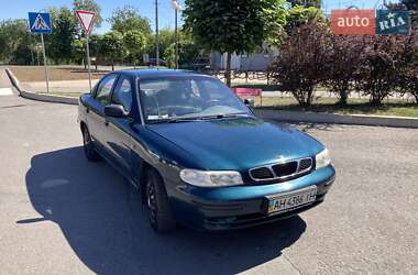 Седан Daewoo Nubira 1998 в Краматорске