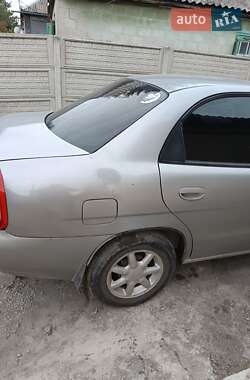 Седан Daewoo Nubira 1998 в 