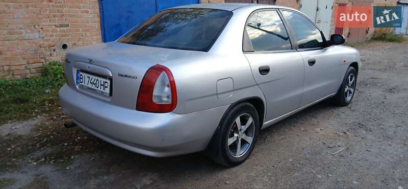 Седан Daewoo Nubira 1998 в Полтаве