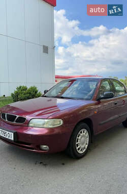 Седан Daewoo Nubira 1998 в Днепре