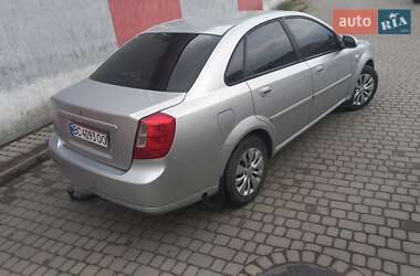 Седан Daewoo Nubira 2003 в  фото 5 Седан Daewoo Nubira 2003 в