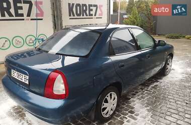 Седан Daewoo Nubira 1998 в 