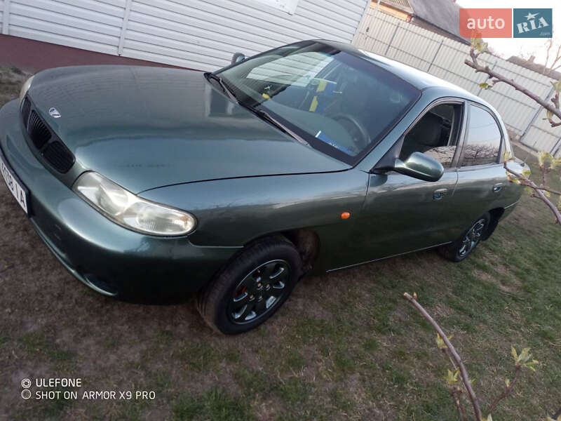 Седан Daewoo Nubira 1998 в Сарнах