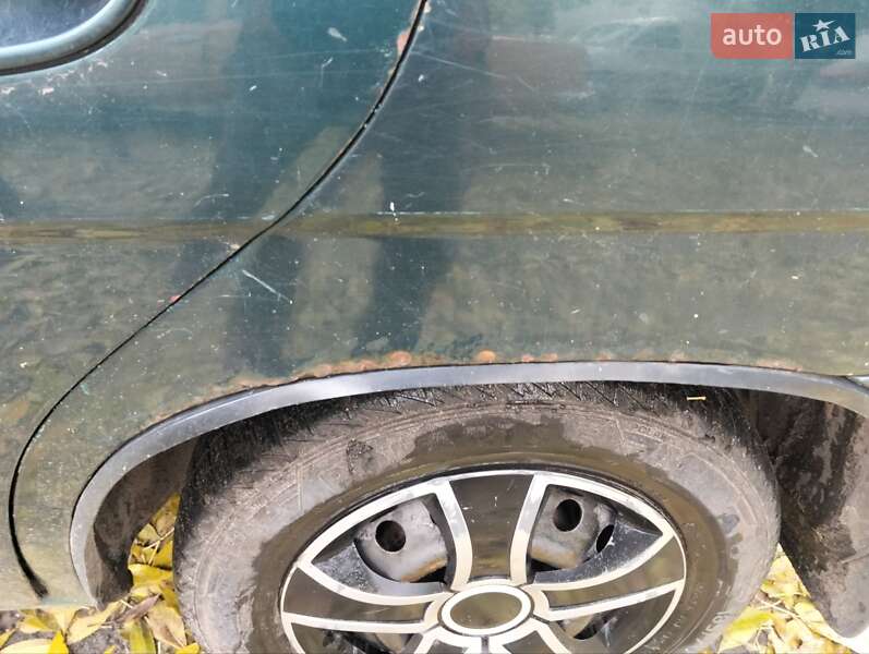 Седан Daewoo Nubira 1998 в Кременчуге