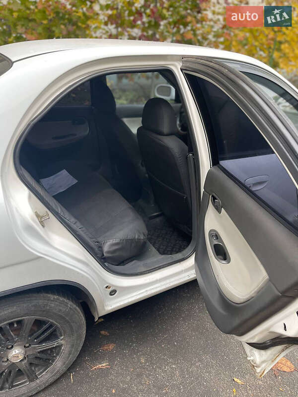 Седан Daewoo Nubira 1998 в Одессе