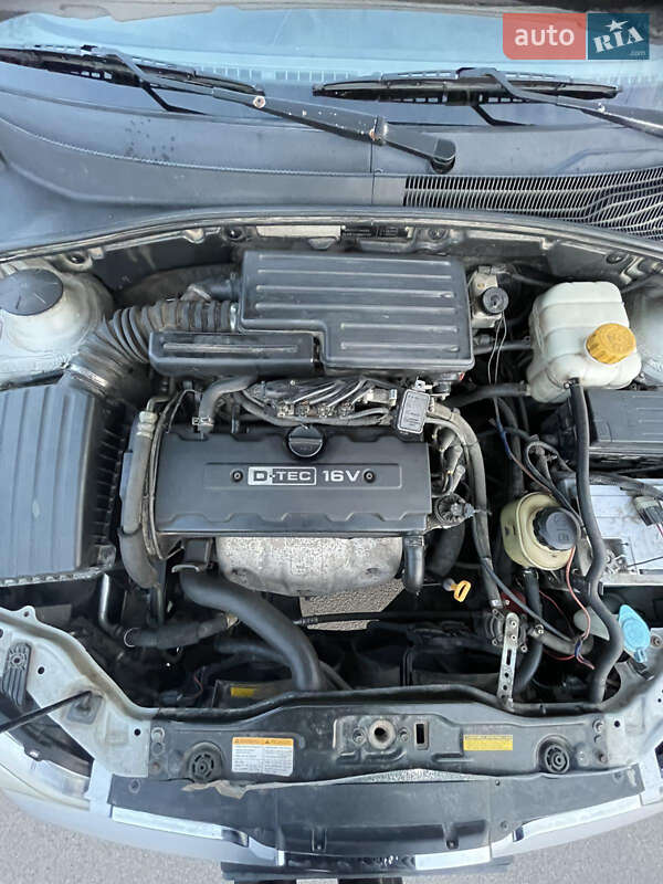 Седан Daewoo Nubira 2004 в Погребище