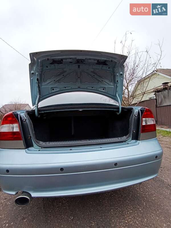 Седан Daewoo Nubira 2003 в Коростені