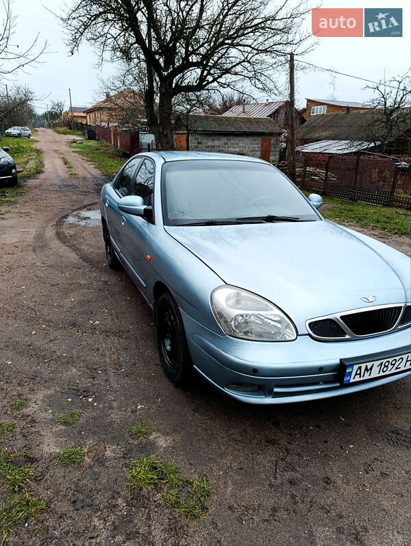 Седан Daewoo Nubira 2003 в Коростені