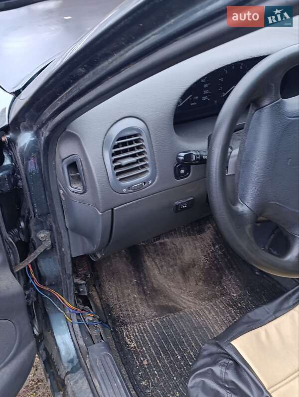 Седан Daewoo Nubira 1998 в Ірпені