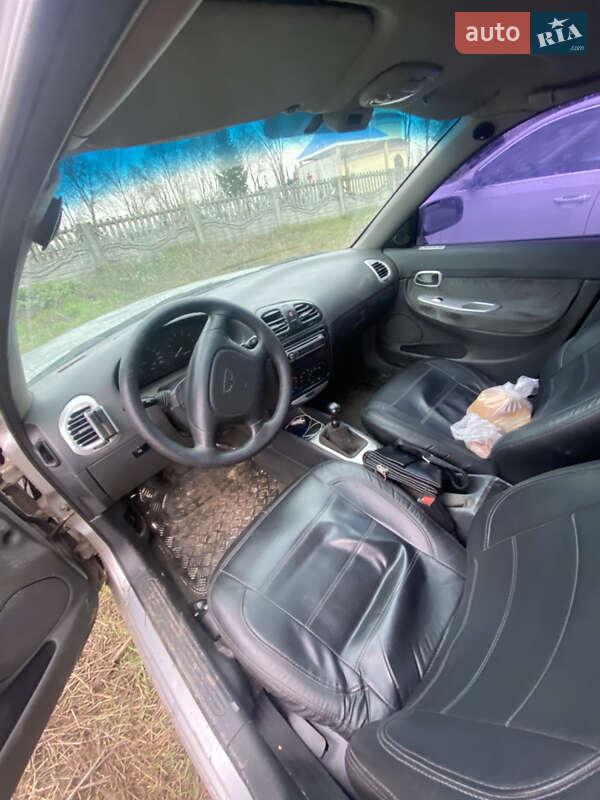 Седан Daewoo Nubira 1998 в Киеве