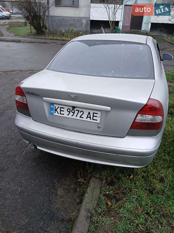 Седан Daewoo Nubira 2003 в Павлограді