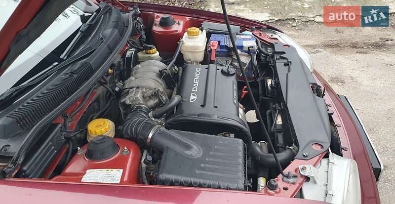 Седан Daewoo Nubira 1999 в Черкассах