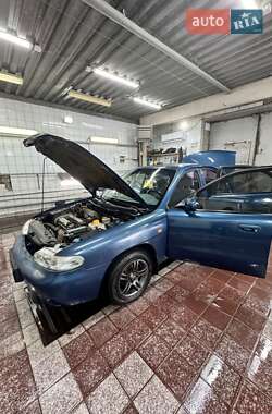Седан Daewoo Nubira 1998 в Дніпрі
