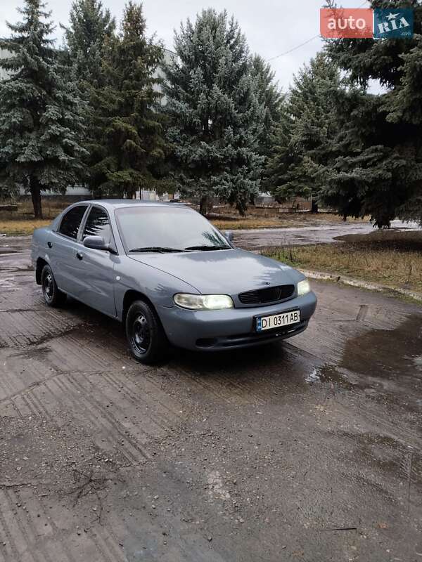 Седан Daewoo Nubira 1998 в Чутове