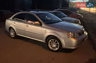 Седан Daewoo Nubira 2004 в Славянске