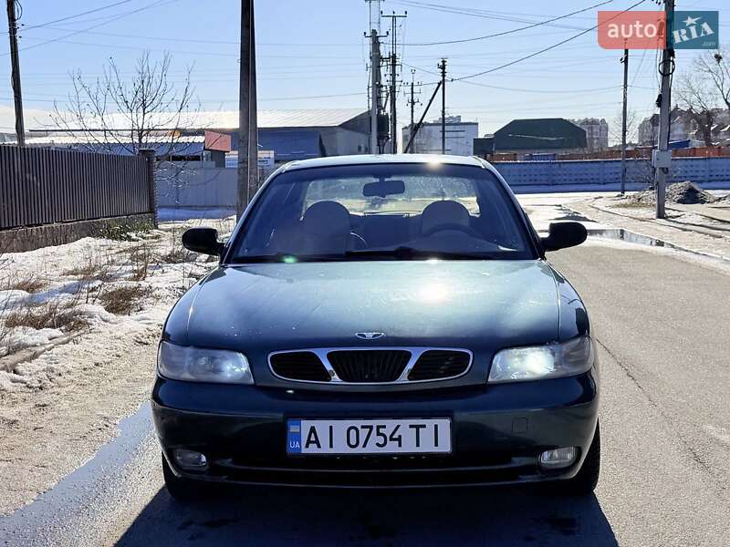 Седан Daewoo Nubira 1998 в Буче