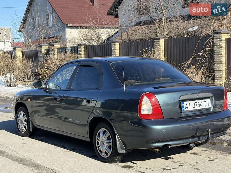 Седан Daewoo Nubira 1998 в Буче