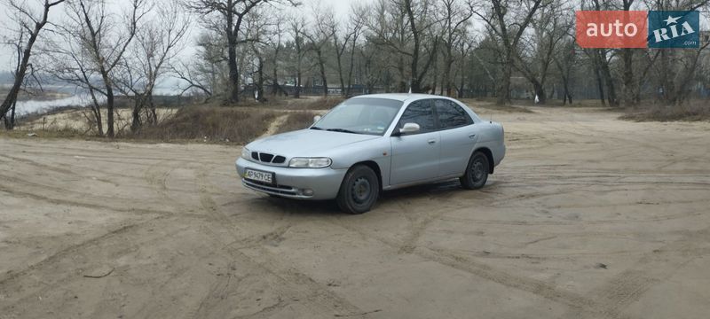 Седан Daewoo Nubira 1998 в Запоріжжі