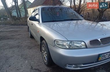 Седан Daewoo Nubira 1998 в Остроге