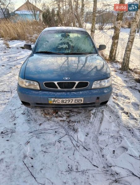Седан Daewoo Nubira 2001 в Синельниково