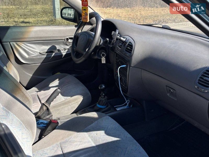 Седан Daewoo Nubira 1998 в Василькові