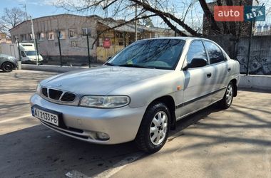 Седан Daewoo Nubira 1998 в Києві