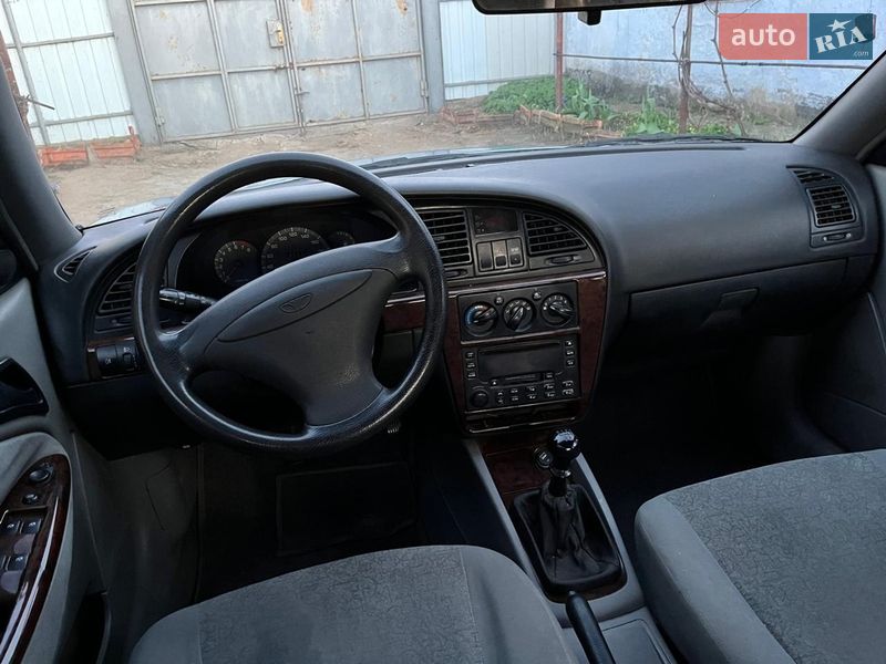 Седан Daewoo Nubira 2003 в Миколаєві