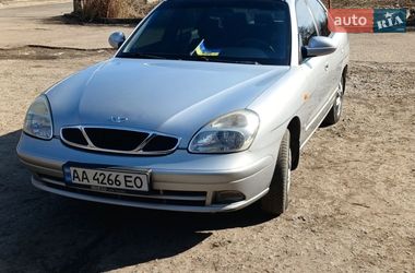 Седан Daewoo Nubira 2003 в Житомире