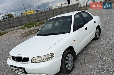 Седан Daewoo Nubira 1998 в Кам'янському