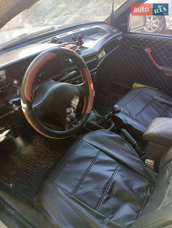 Седан Daewoo Racer 1993 в Черноморске фото 2 Седан Daewoo Racer 1993 в Черноморске