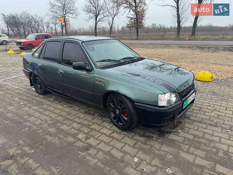 Седан Daewoo Racer 1995 в Васильківці