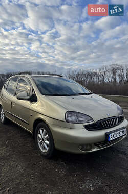 Минивэн Daewoo Rezzo 2001 в 