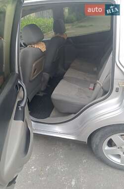 Минивэн Daewoo Rezzo 2002 в 