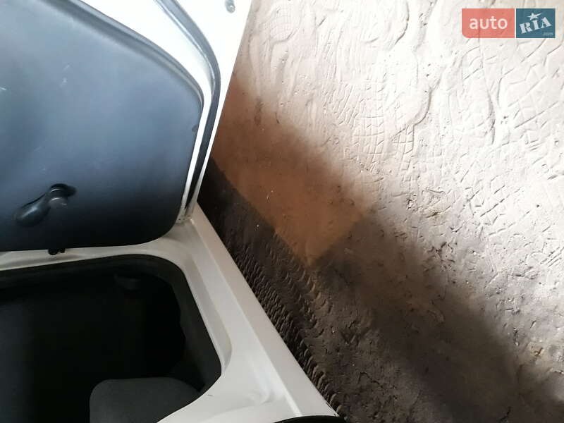 Седан Daewoo Sens 2004 в Харькове