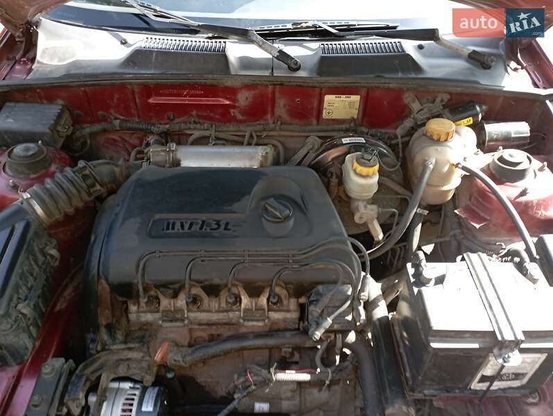 Седан Daewoo Sens 2003 в Дніпрі
