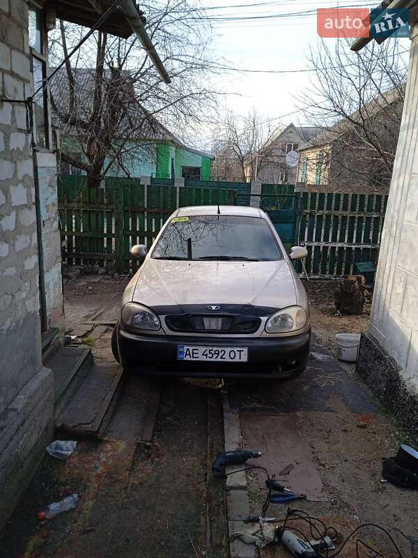 Хэтчбек Daewoo Sens 2004 в 
