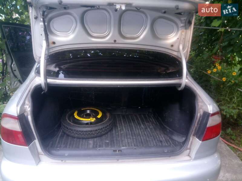Седан Daewoo Sens 2004 в Кам'янському