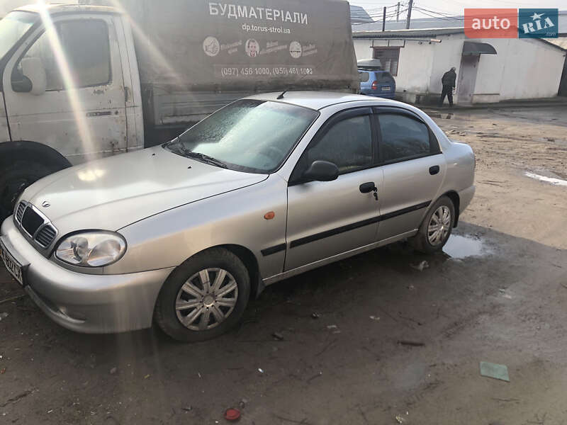 Седан Daewoo Sens 2004 в Днепре