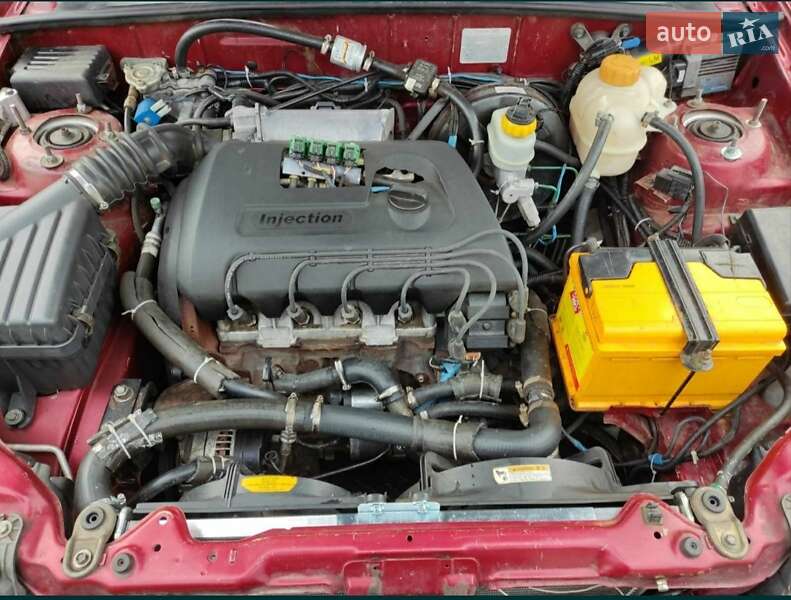 Седан Daewoo Sens 2007 в Марганце