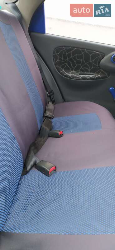 Седан Daewoo Sens 2002 в Львове