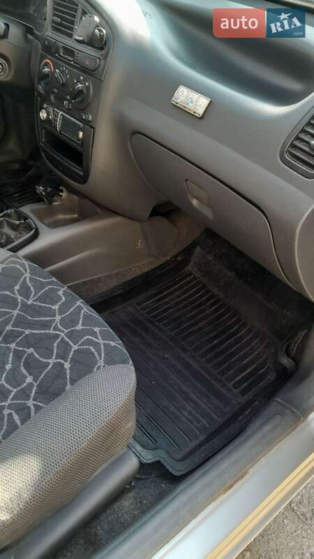 Седан Daewoo Sens 2003 в Полтаве