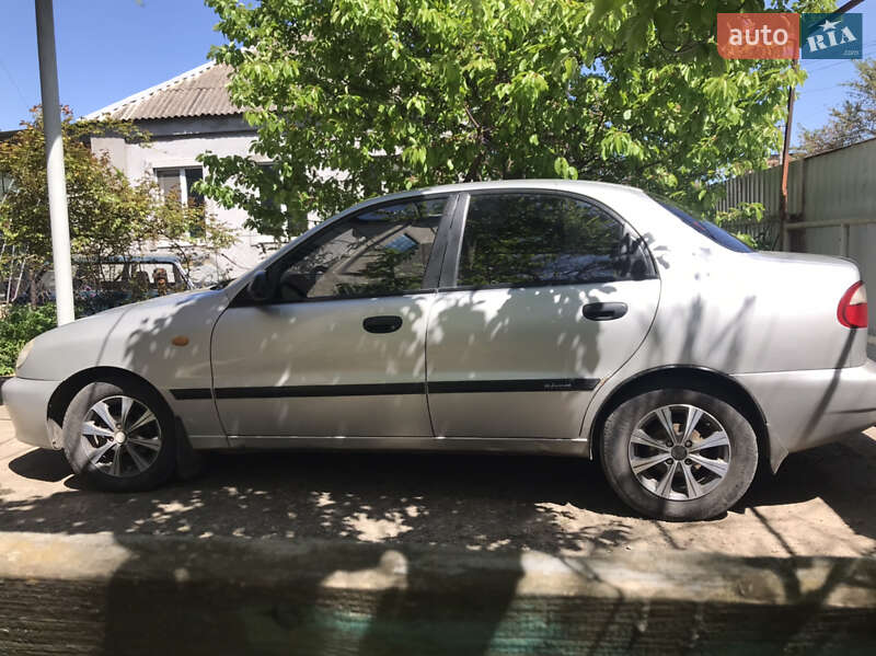 Седан Daewoo Sens 2004 в Синельниково