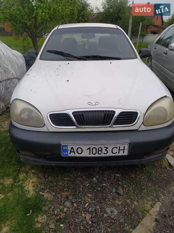 Седан Daewoo Sens 2002 в Хусте