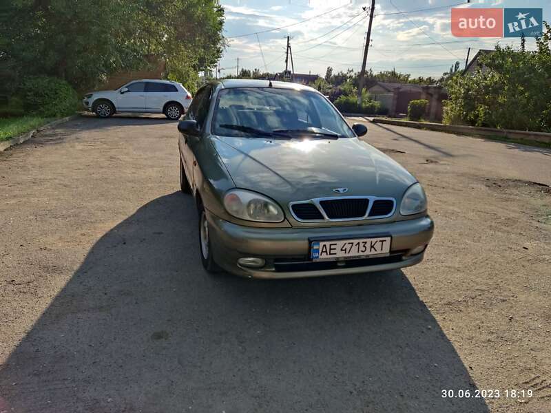 Седан Daewoo Sens 2002 в Кривому Розі