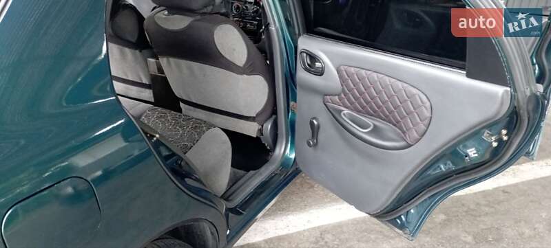 Седан Daewoo Sens 2004 в Киеве