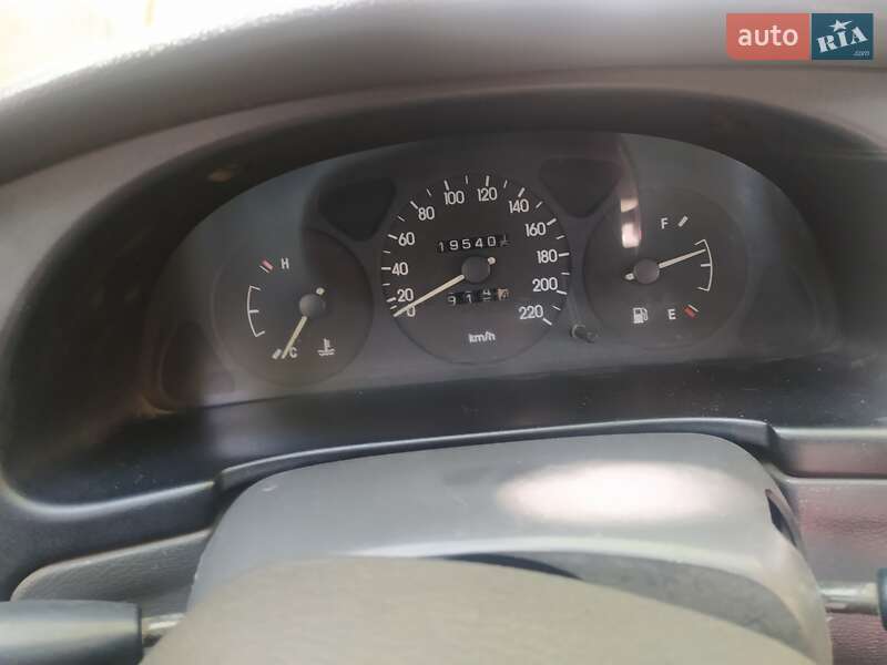 Седан Daewoo Sens 2004 в Одесі