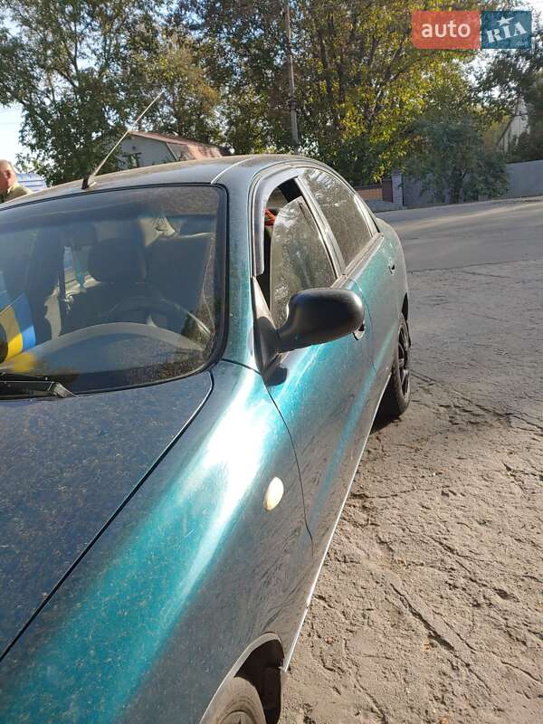 Седан Daewoo Sens 2003 в Днепре