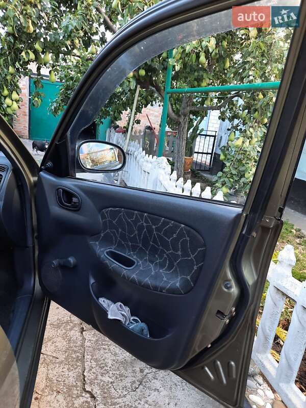 Седан Daewoo Sens 2003 в Запорожье