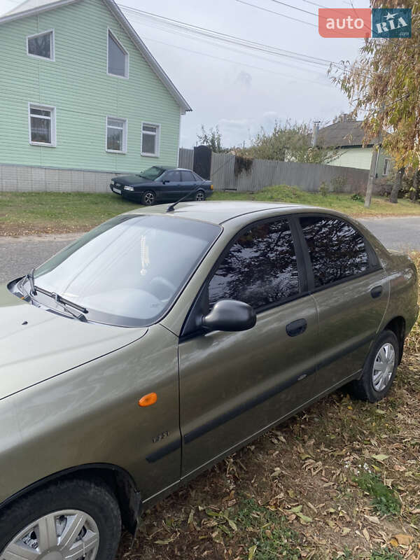 Седан Daewoo Sens 2004 в Глухове